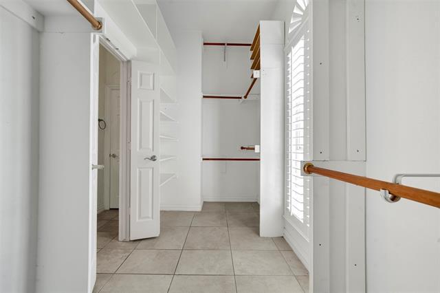 Building Photo - 2117 Argyle Dr