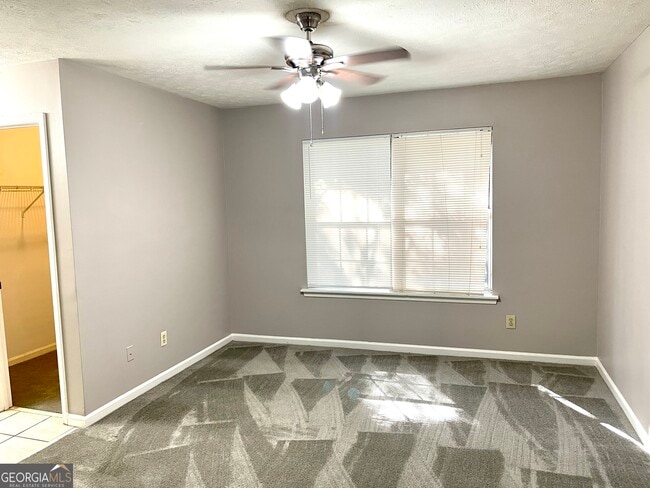 Building Photo - 216 Sheraton Ct