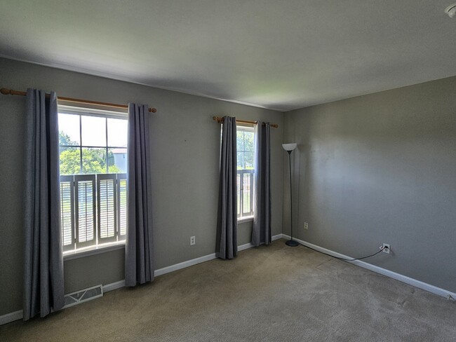 Building Photo - 457 Great Geneva Dr
