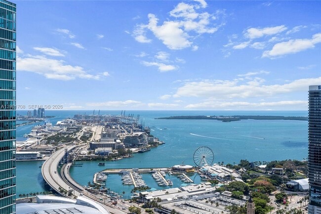 Building Photo - 851 NE 1st Ave