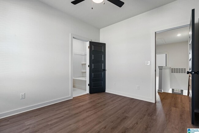 Building Photo - 1712 MEERSTONE Ln