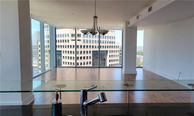 Building Photo - 550 Market St