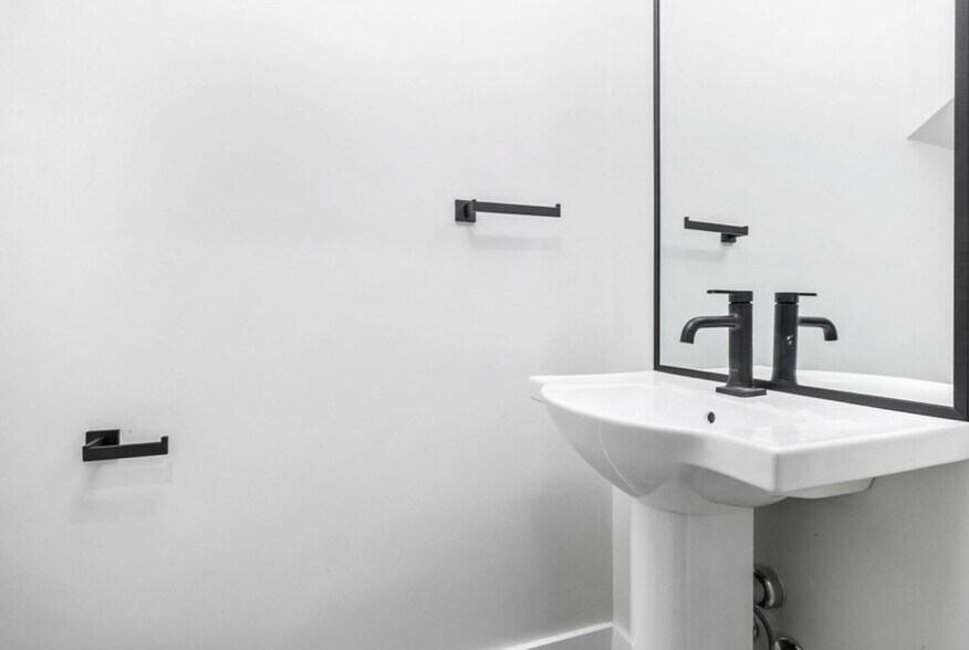 Building Photo - 35 Union Sq