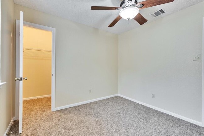 Building Photo - 1709 Pheasant Roost