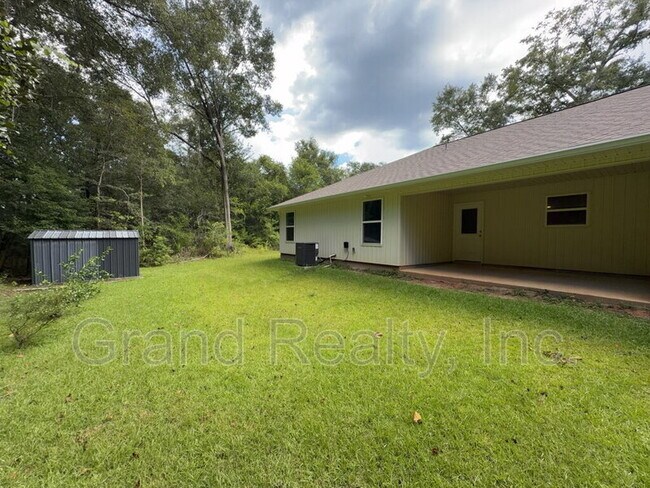 Building Photo - 5098 Bruner St