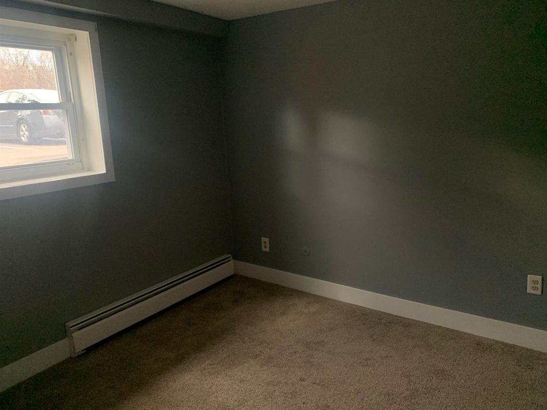 Building Photo - 354AB Main, 3