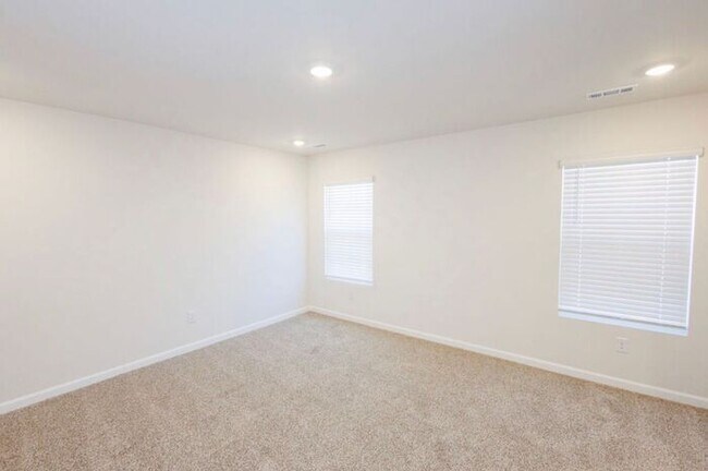 Building Photo - MOVE IN SPECIAL-Beautiful home available for rent