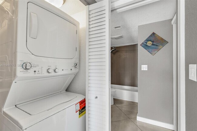 Building Photo - 11111 Biscayne Blvd