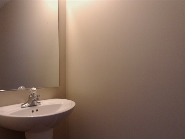 Building Photo - 4013 Lilac Ln