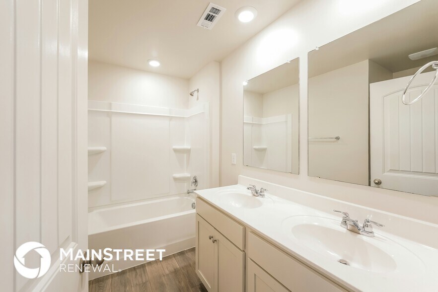 Building Photo - 22966 Downing Park Cir