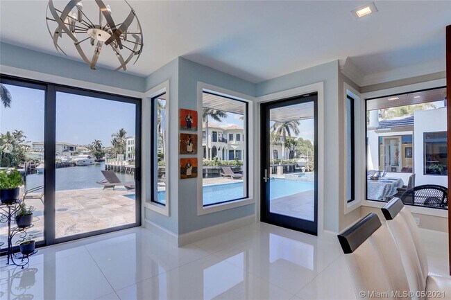 Building Photo - 750 Marine Dr
