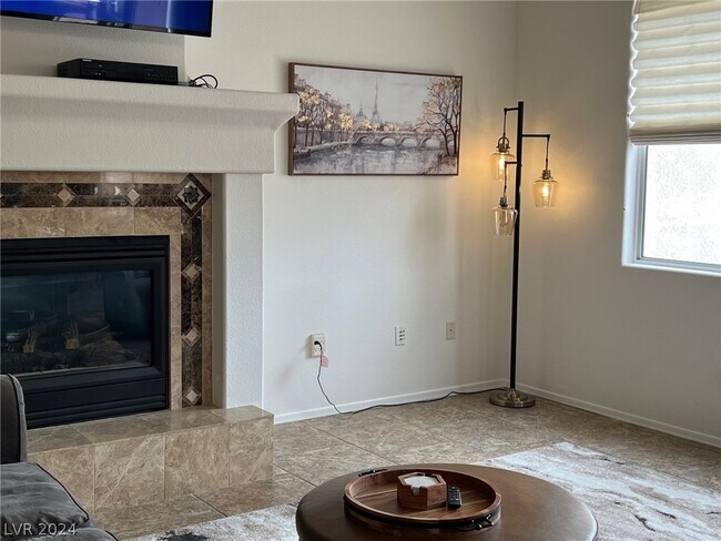 Building Photo - 10801 Heritage Hills Dr