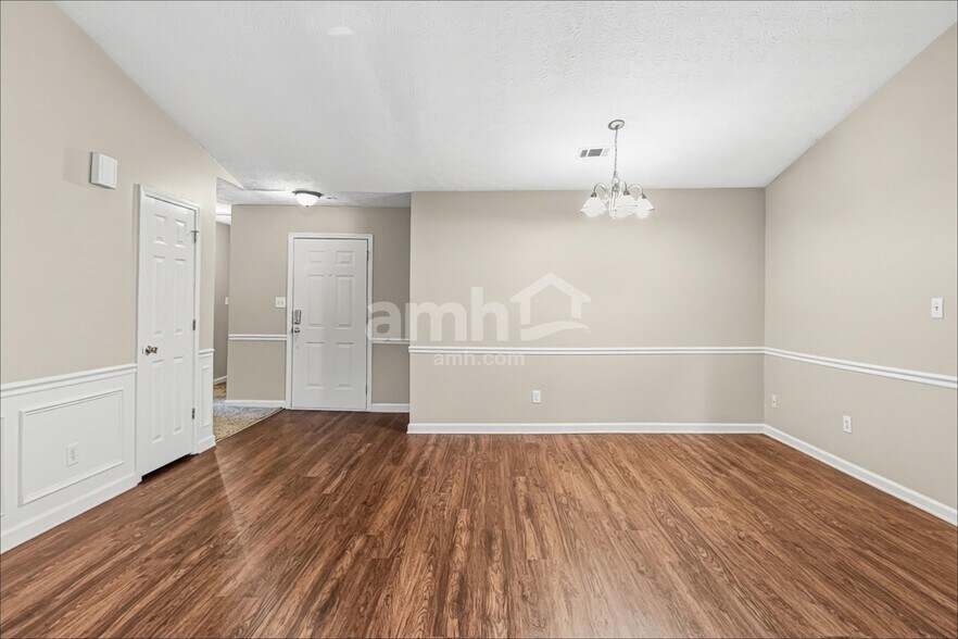 Building Photo - 451 Bellingham Dr