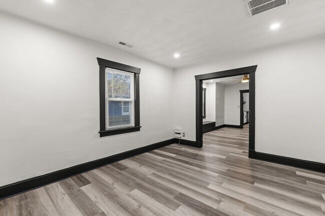 Building Photo - Beautiful Modern Home for Rent in Norfolk