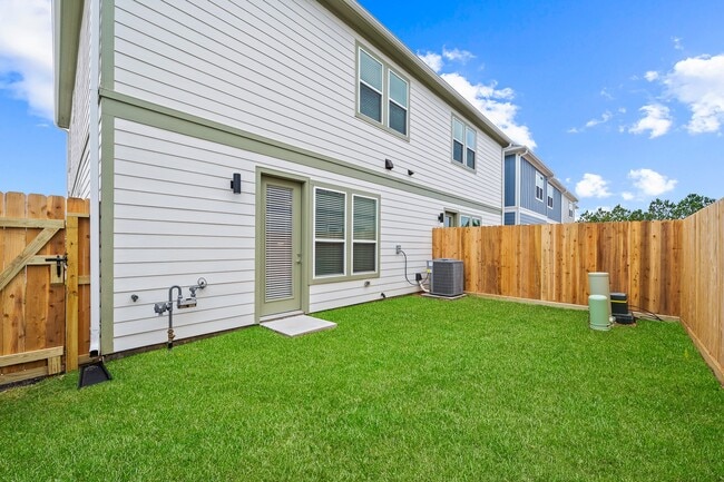 Building Photo - 24402 Colonial Willow Dr