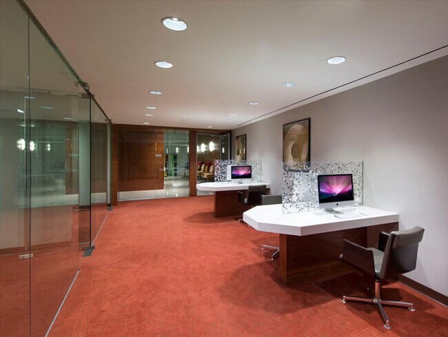 Building Photo - 399 E 34th St