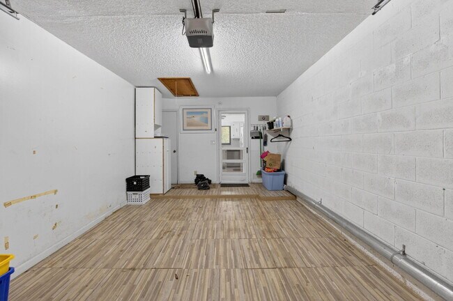 Building Photo - 4944 Equestrian Cir
