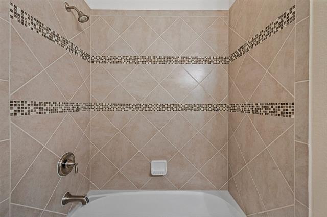 Building Photo - 3000 Crestwater Ridge