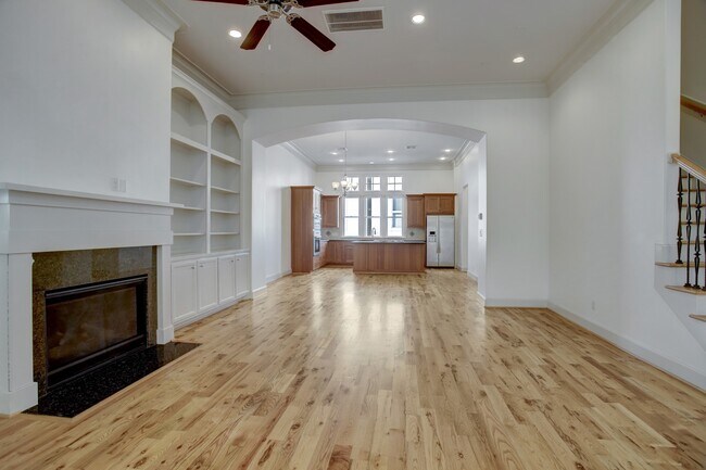 Building Photo - 1415 Oakdale St