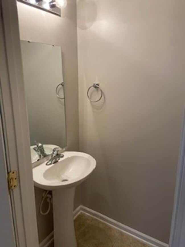 Building Photo - 3 Bedroom 2.5 Home in NE Columbia MOVE IN BY 2/28/26 26 RECEIVE $300 OFF FIRST MONTH'S RENT!!!!!!