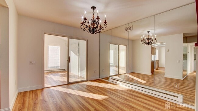 Building Photo - 368B Metuchen Dr