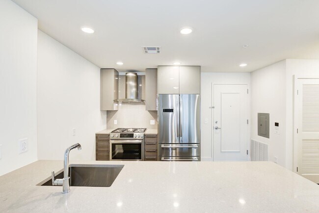 Building Photo - 201 Marin Blvd