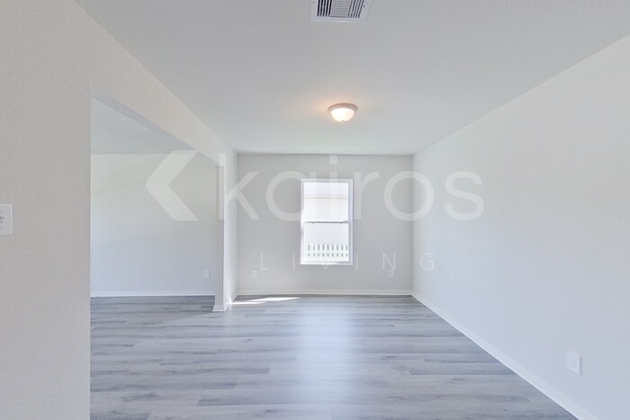 Building Photo - 236 Bluebonnet