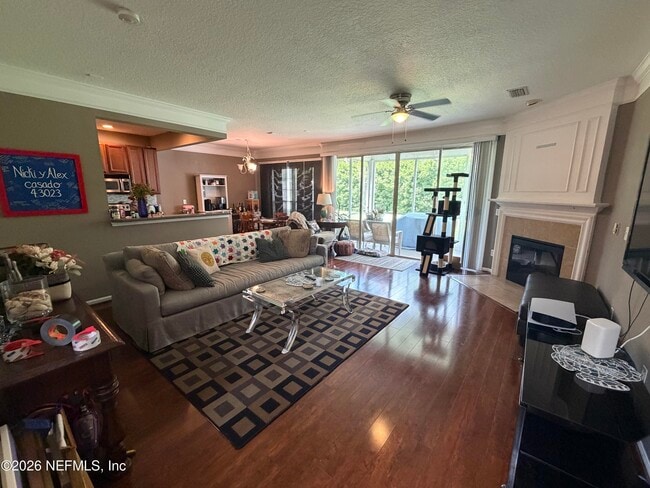 Building Photo - 11175 Castlemain Cir W