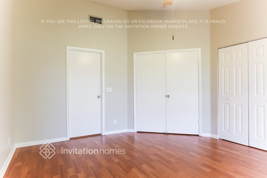 Building Photo - 4430 SW 70th Terrace