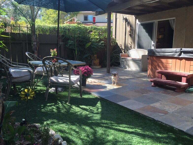 private gated back yard - 9175 Campina Dr