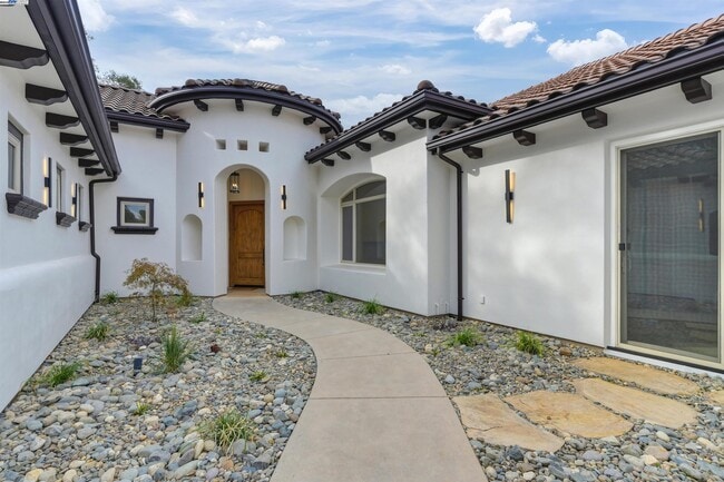 Building Photo - 12859 Austin Forest Cir