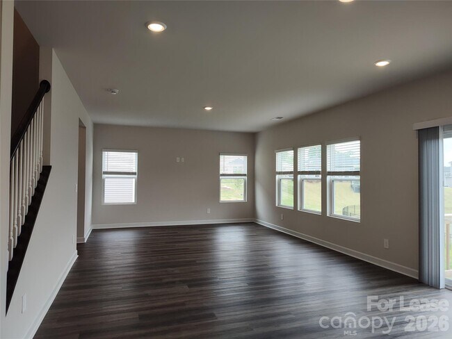 Building Photo - 115 Sentinel Ct