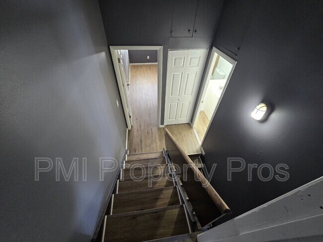 Building Photo - 8842 N 95th St