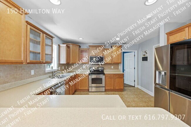 Building Photo - 190 Hamilton Way