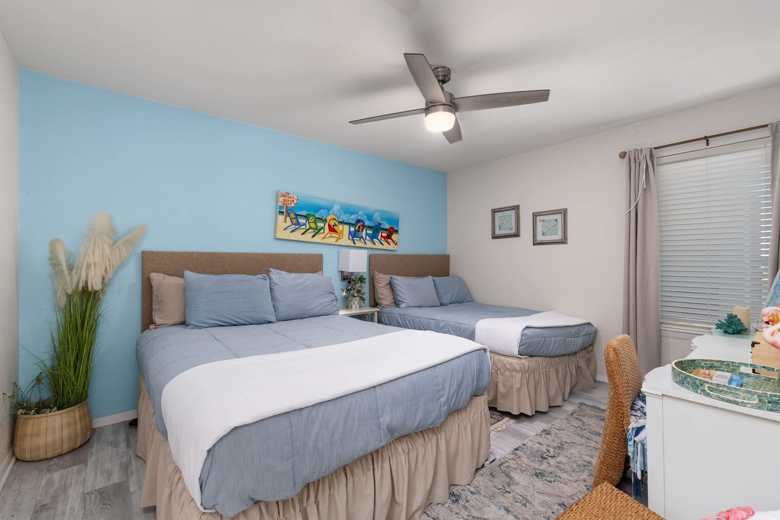 Building Photo - 134 E Huisache St