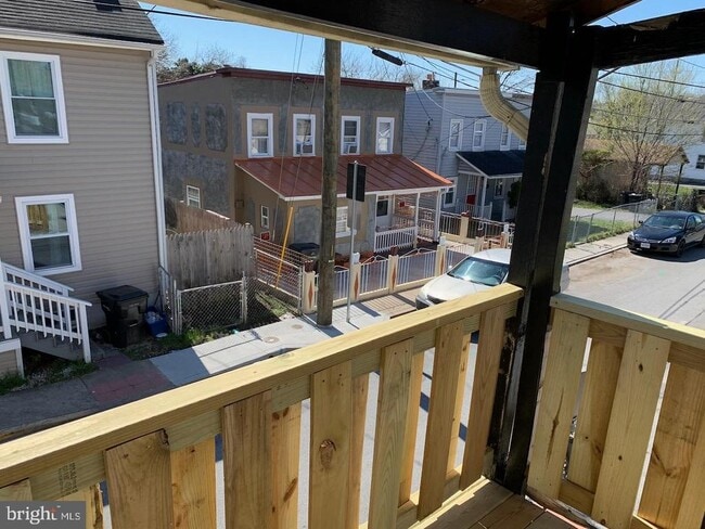 Building Photo - 224 Kern St