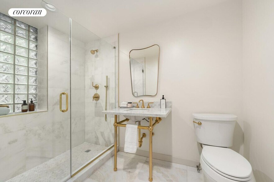 Building Photo - 337 Riverside Dr