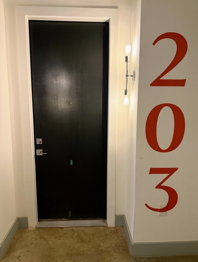 Building Photo - 1065 United Ave SE