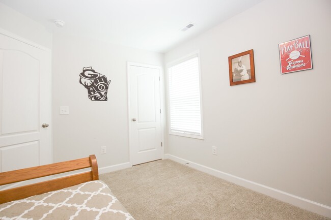 Building Photo - "Spacious 4 Bed, 2.5 Bath Rental in Vass, ...