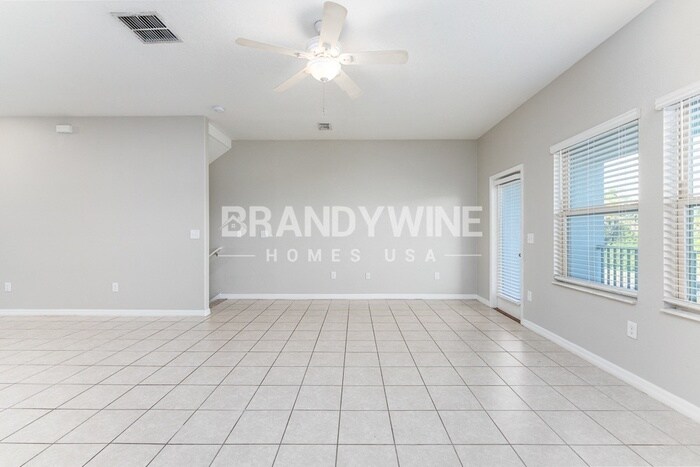 Building Photo - 5633 Mercado Dr