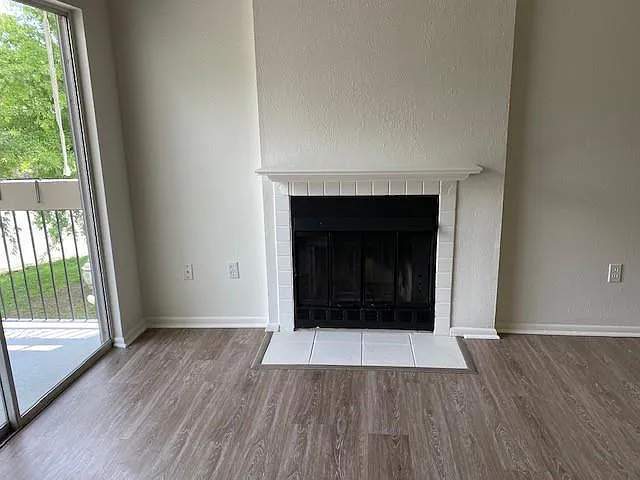 Building Photo - 312 Parkview Blvd