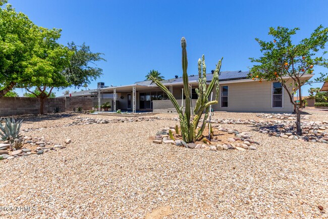 Building Photo - 12643 W Regal Dr