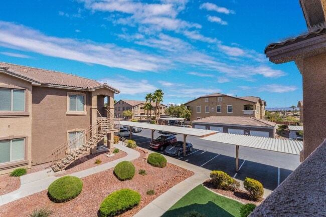 Building Photo - Upgraded condo in gated community