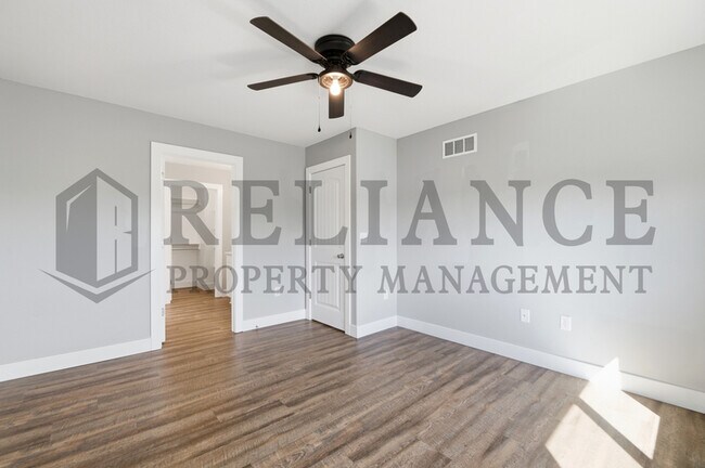 Building Photo - 4515 E 45th St N