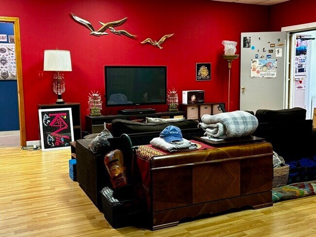 Building Photo - 10 Cochituate St