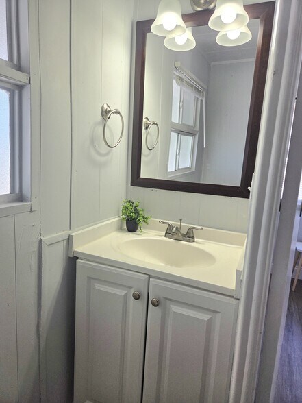 Building Photo - 2050 SW 83rd Ter