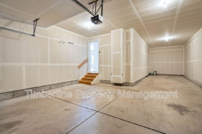 Building Photo - 10202 Boulder Ridge Dr