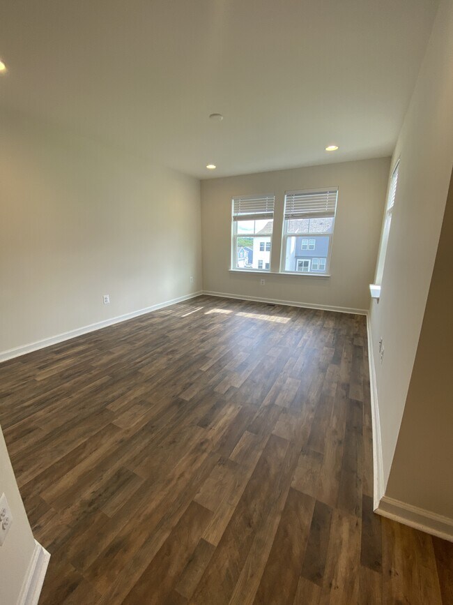 Building Photo - 128 Tuxford Rd