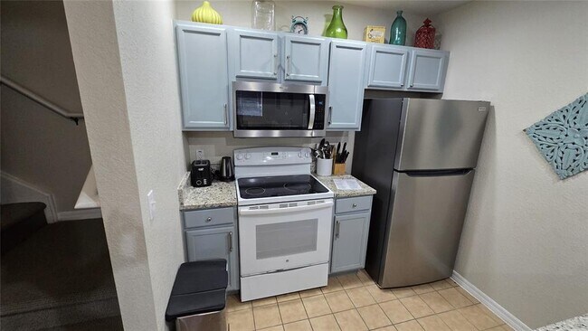 Building Photo - 2602 Lodi Cir