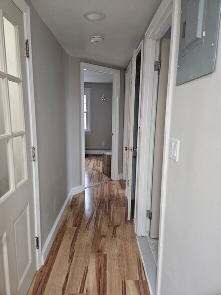 Building Photo - 115 N Hull St